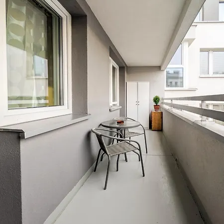 Stysia Superior By Bookinghost Apartment